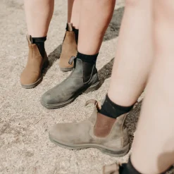 Blundstone 550 Classics Chelsea Boot (Wallnut Brown)