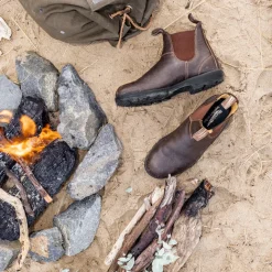 Blundstone 550 Classics Chelsea Boot (Wallnut Brown)
