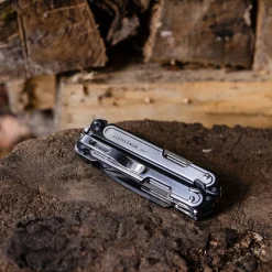 Leatherman ARC multi-tool