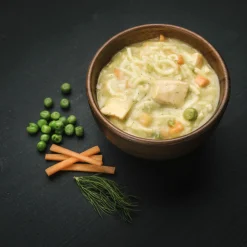 Real Turmat Laks med Pasta og Flødesovs